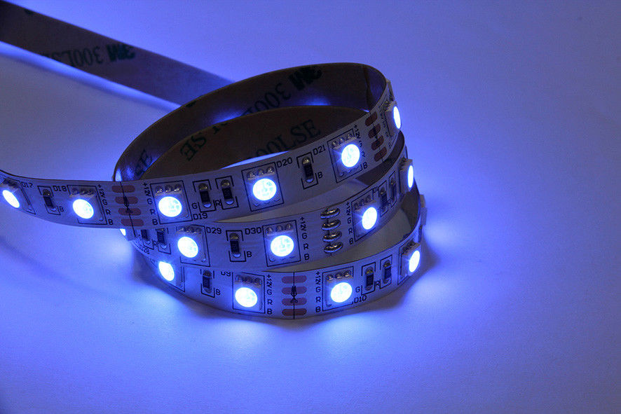 SMD5050 LED Strip Lights RGB con control remoto Dimmable 5M 60leds No resistente al agua 12V Led Strip para KTV