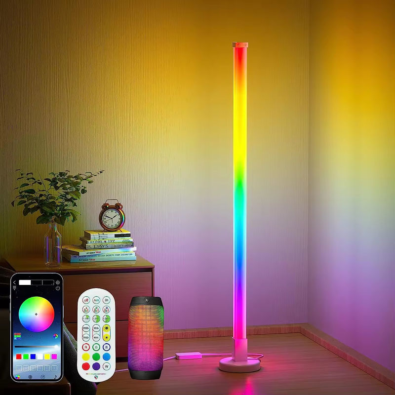 Lámpara de piso de esquina LED RGB con activador de sonido USB Sala de juegos de oficina Control remoto WIFI / IR