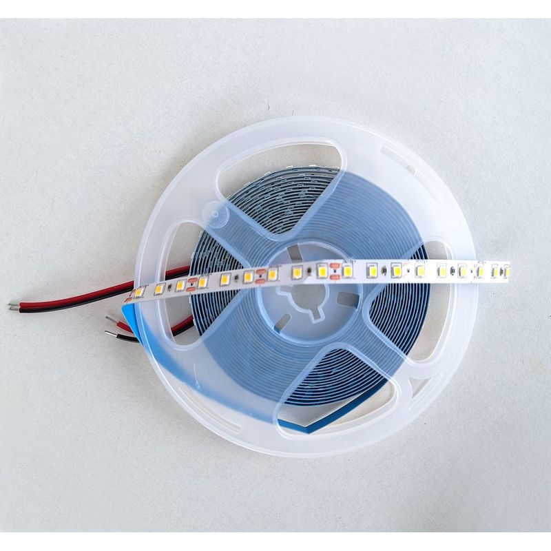 PCB blanco no impermeable 2835 LED de banda 120LED de emisión de color 3000K/4000K/6000K 5m/rollo 120° Ángulo del haz