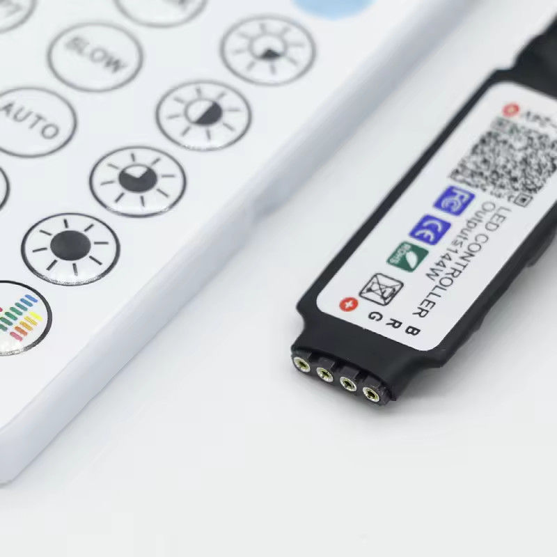 Smart LED 5V 44ekys RGB LED Strip controlador wifi tuya APP USB Bluetooth oscurecedor de luz de la línea de control para LED Strip