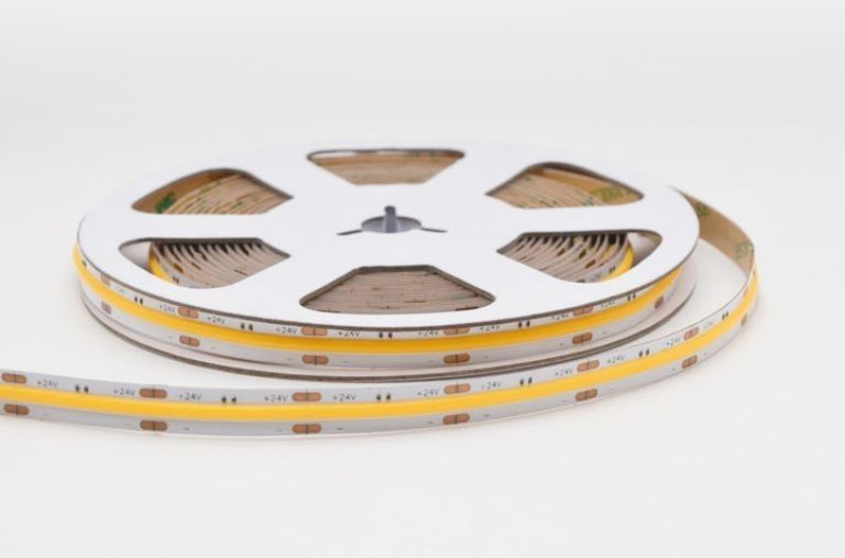 320LEDs/m LED COB Flexible Strip DC24V 12V 5m 10W para iluminación de paisajes -25 50C CRI 90