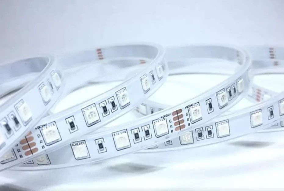 12w 12v 24v 10mm 60 Leds Rgb 5050 Smd Flexible Led Strip Light con y con varios colores