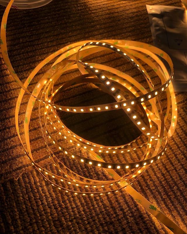 Calificación IP20 Iluminación para decoración de paisajes 5m 10m 12v 24v 220v Rgbw Cob Light Strip