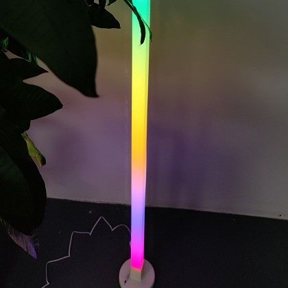 Lámpara de piso de dormitorio con control remoto de color LED de 1,5 m 10000 horas de trabajo