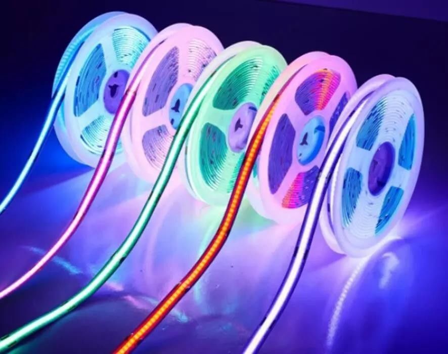 Lámpara Flujo luminoso lm 1000 24V 576leds/metro RGB COB LED Soft Light Strip Directo bueno