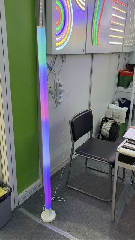 Lámpara de suelo de esquina LED RGB Casa.hotel.iluminación Función decorativa para sala de estar moderna