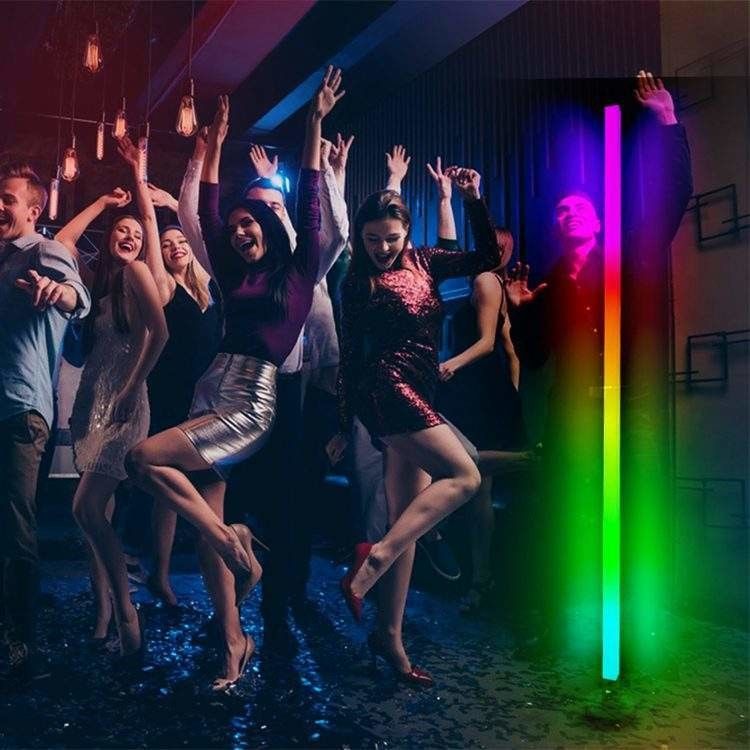 2024 Atmosphere Smart Home Light Rgb Led Lamp con base de hierro y control remoto