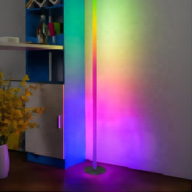 Lámpara de estado de ánimo RGB colorida de control inteligente Diseño original Lámpara de suelo LED RGB 12.8*12.8*150CM